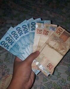 como ganhar dinheiro em casa