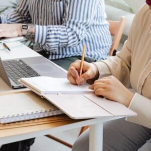 remote work e gestão de equipes distribuídas